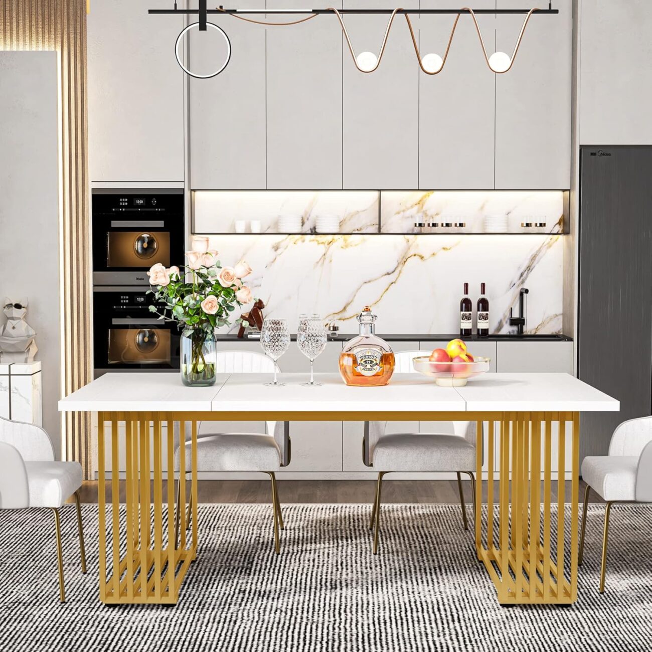 Трпезариска маса на расклопување