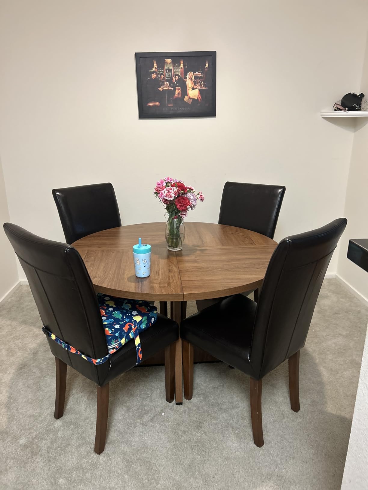 Click to view full screen Marwood Округла трпезариска маса photo review