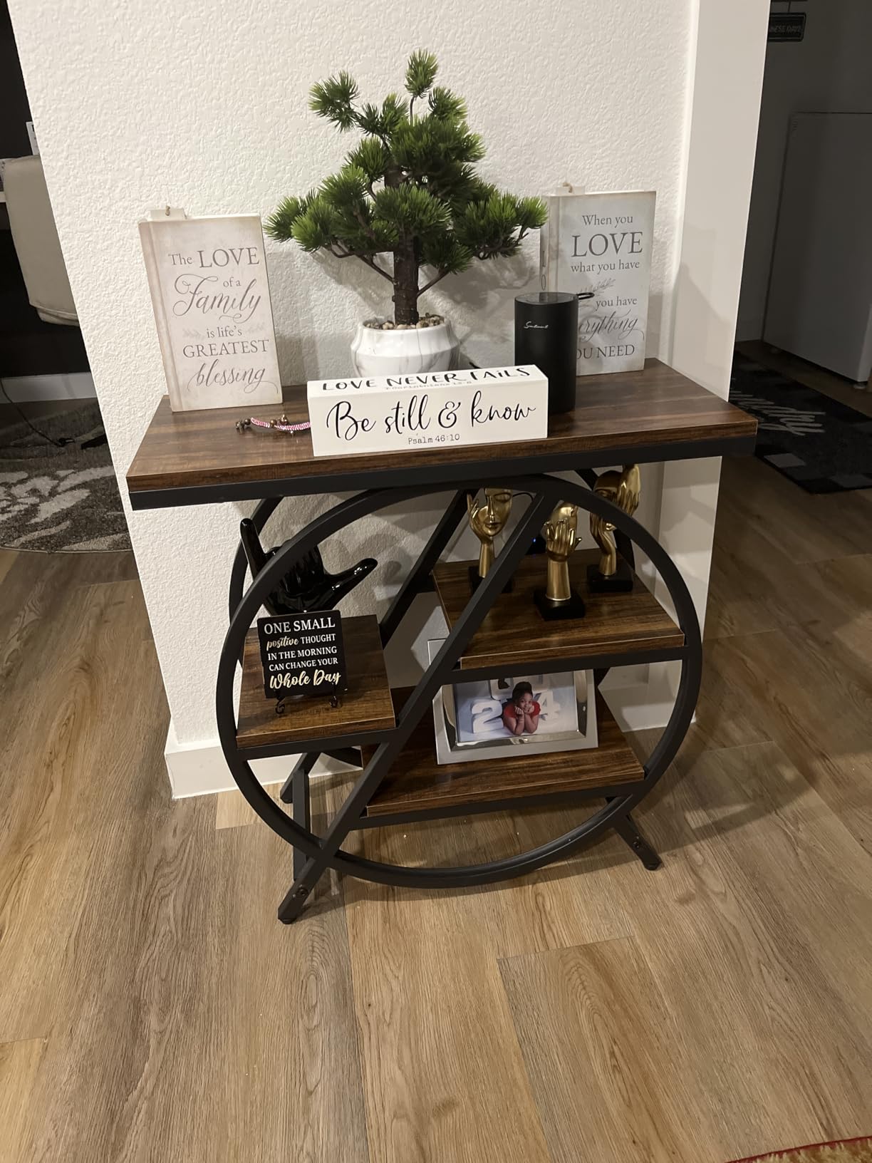 UrbanEdge Странична маса photo review