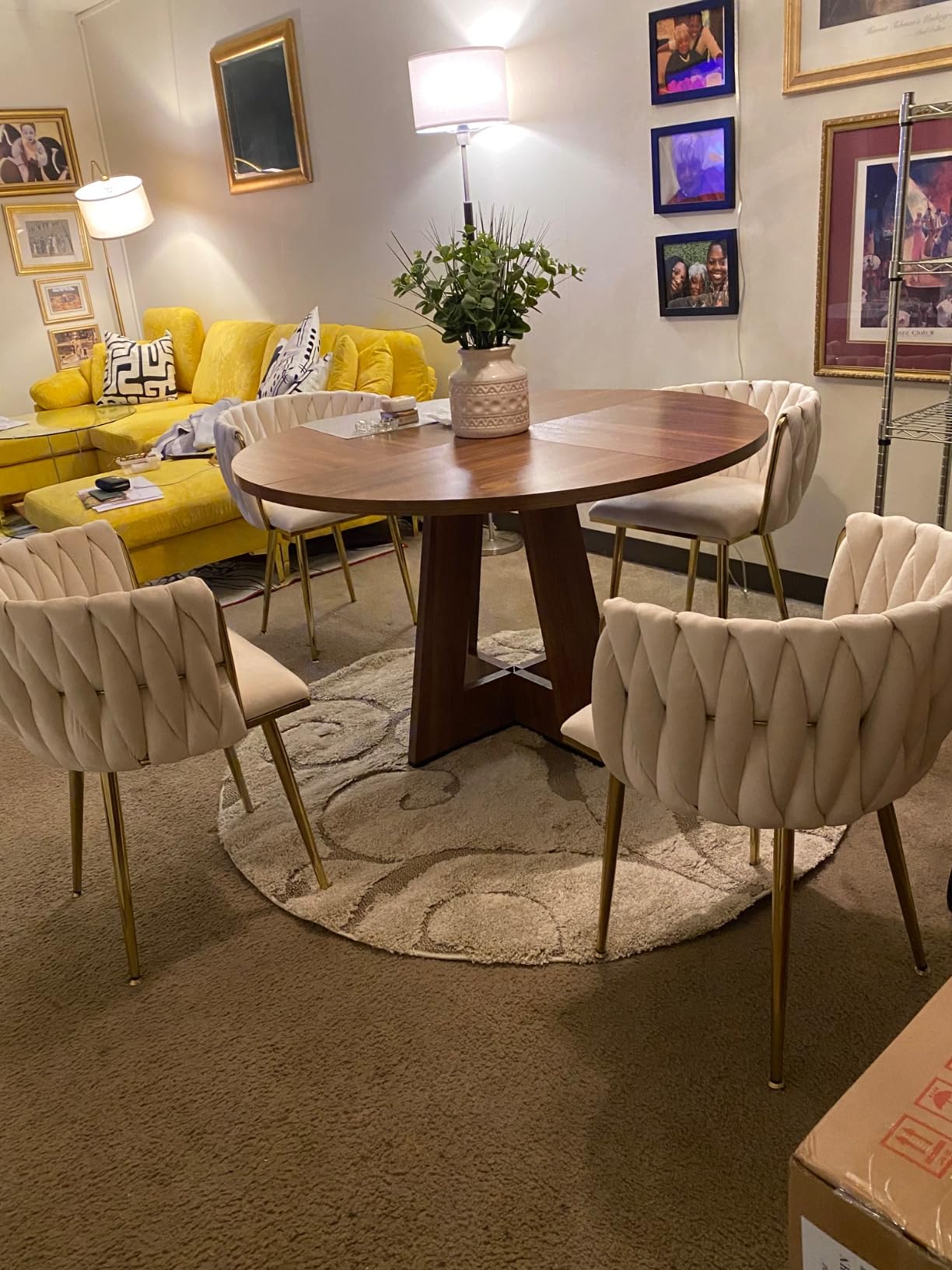 Click to view full screen Marwood Округла трпезариска маса photo review