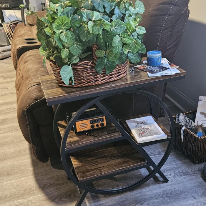 UrbanEdge Странична маса photo review