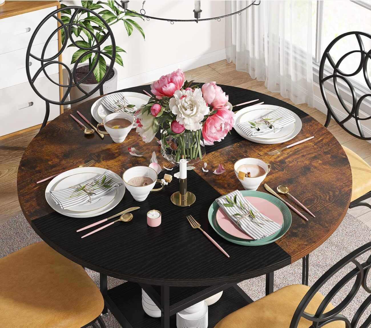 Трпезариска маса