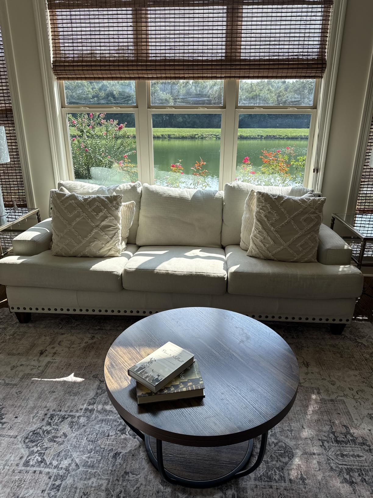 Click to view full screen Aurella Клуб маса photo review