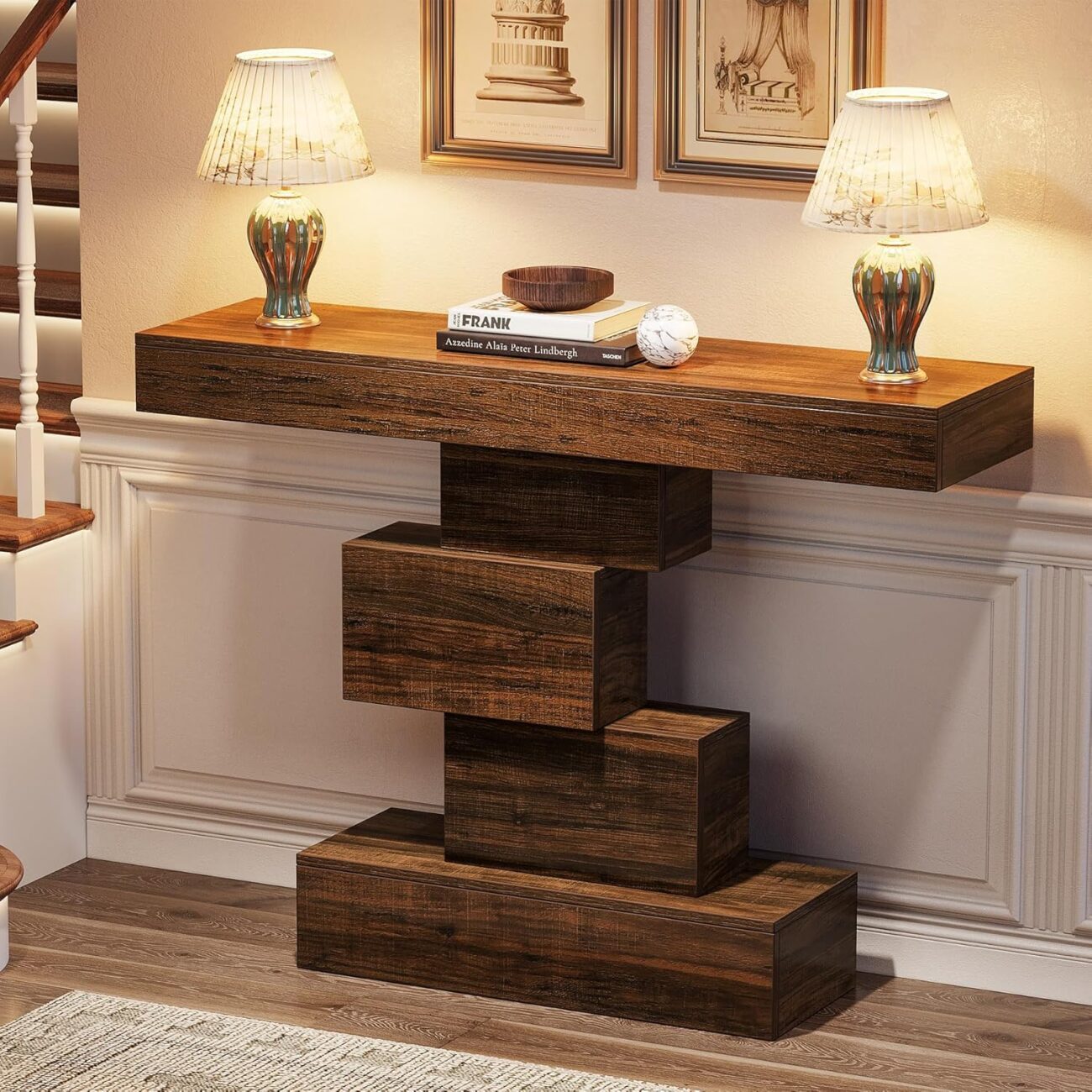 конзолна маса за украси