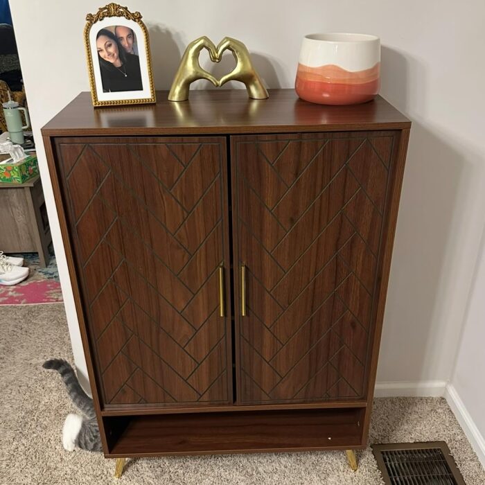 Elegance Модерен плакар за чевли со златни детали photo review