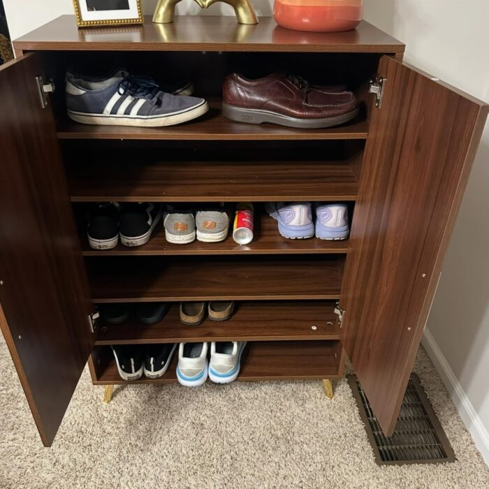 Elegance Модерен плакар за чевли со златни детали photo review