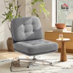 светло сива фотелја